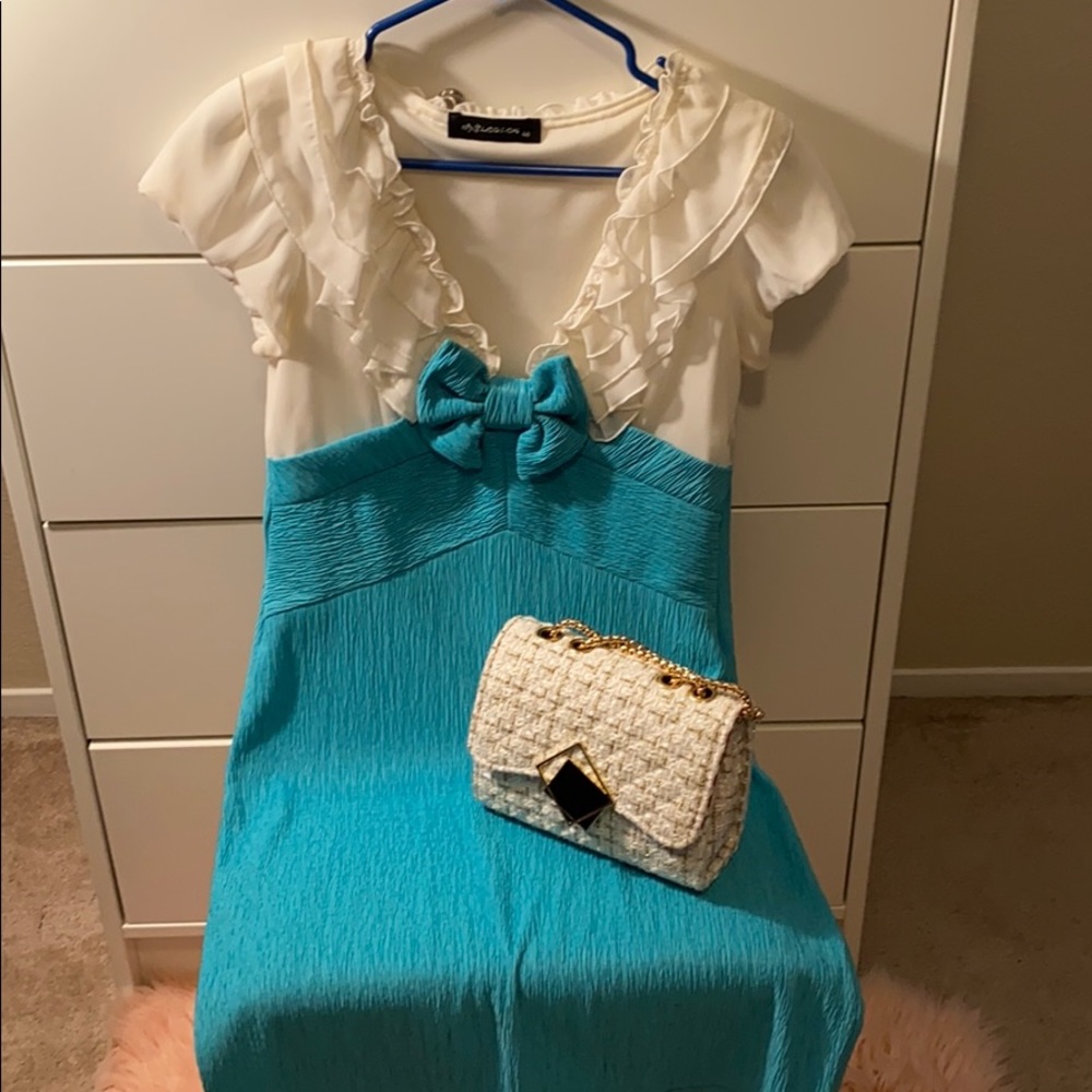 Dress - Picture 3 of 4